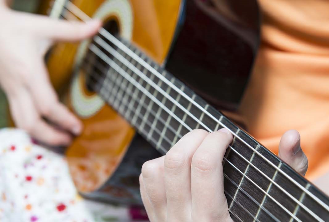 Scegliere la chitarra: Yamaha per principianti